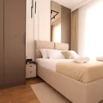 Din Luxury Apartments