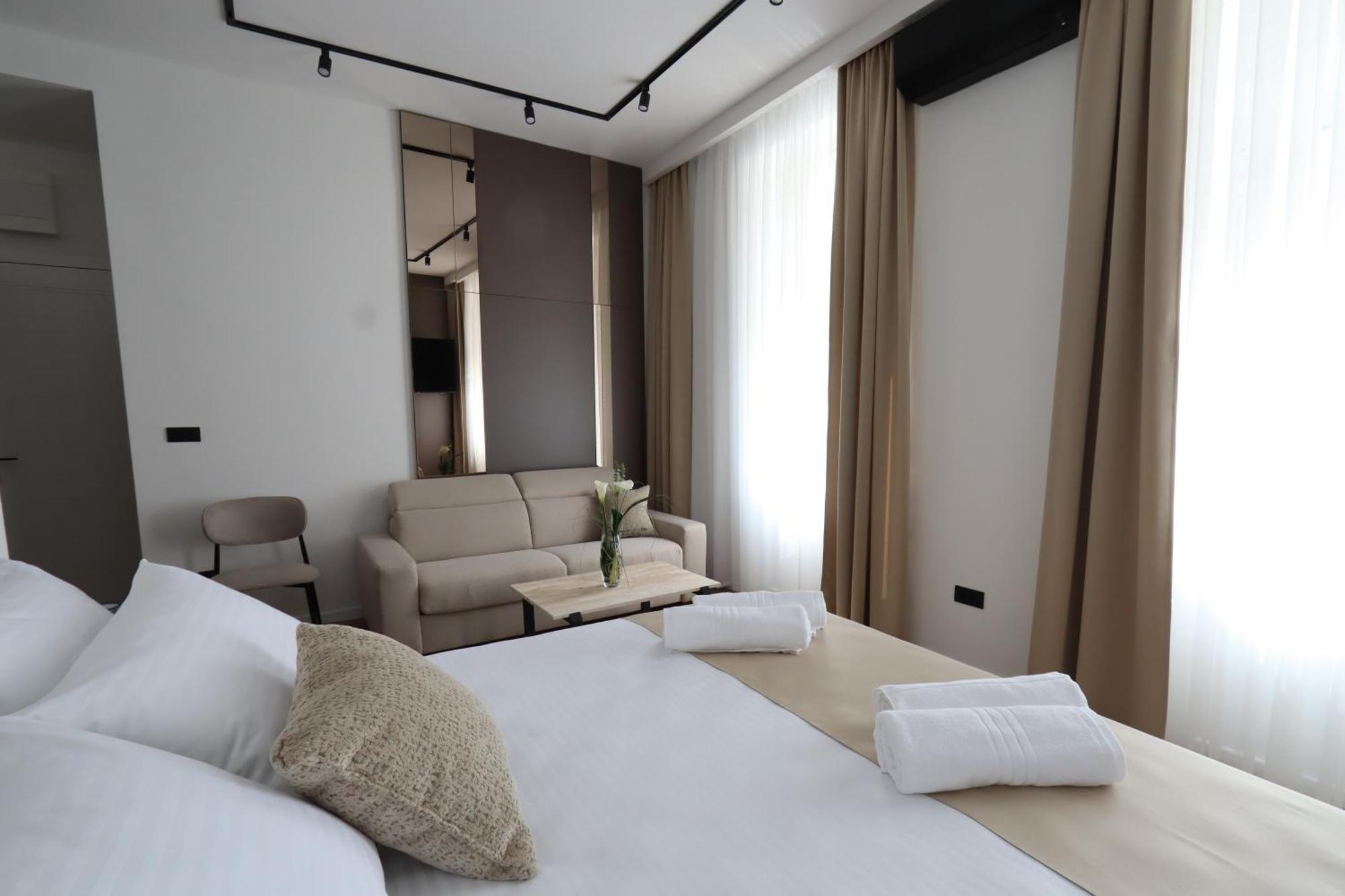 Apartment Din Luxury