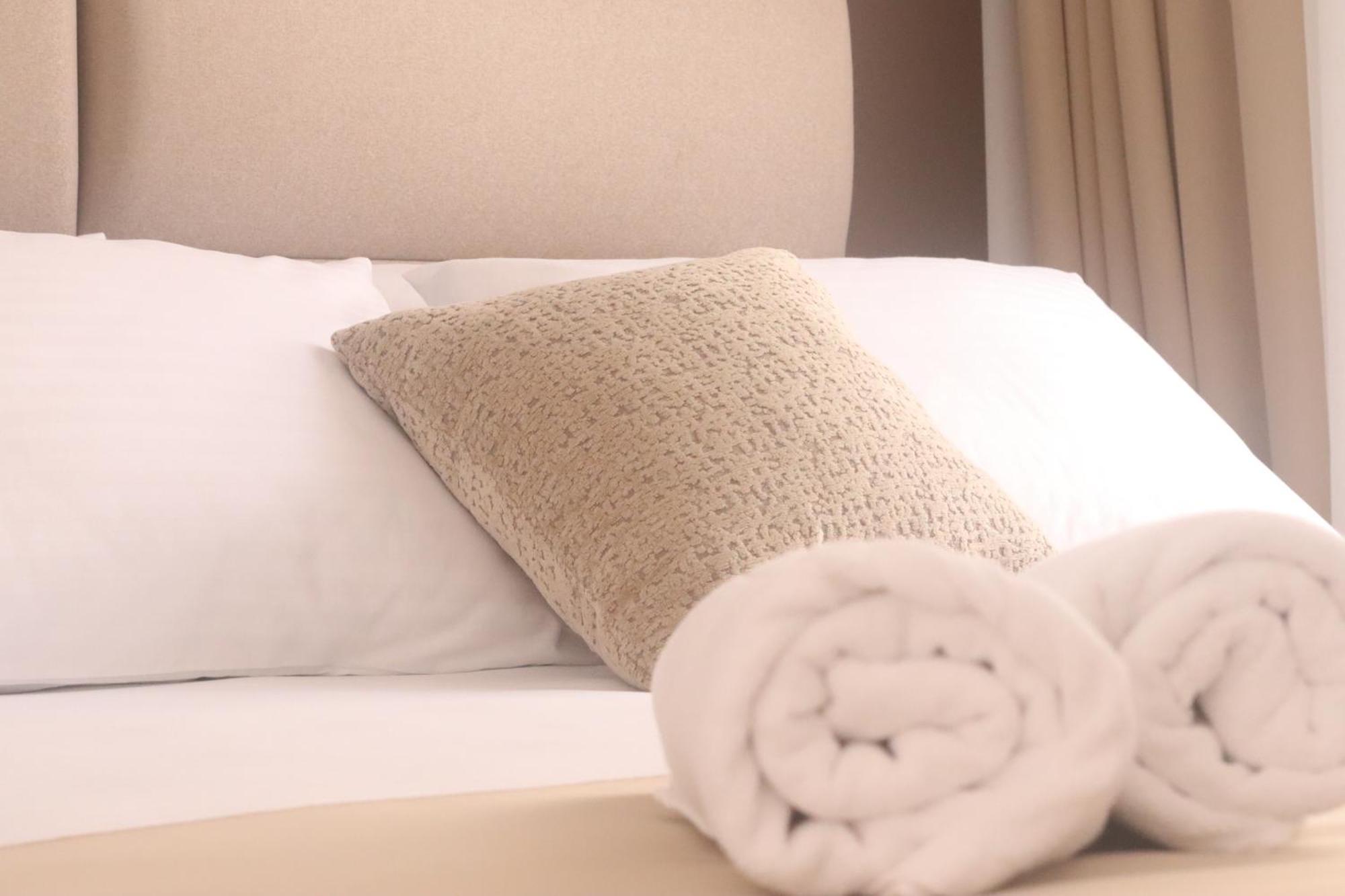 Din Luxury * Sarajevo