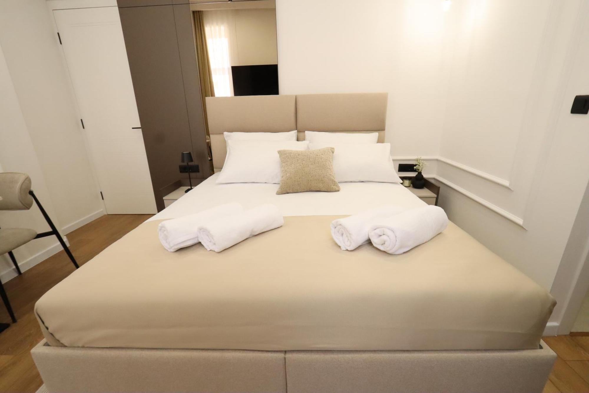 Din Luxury Apartment *