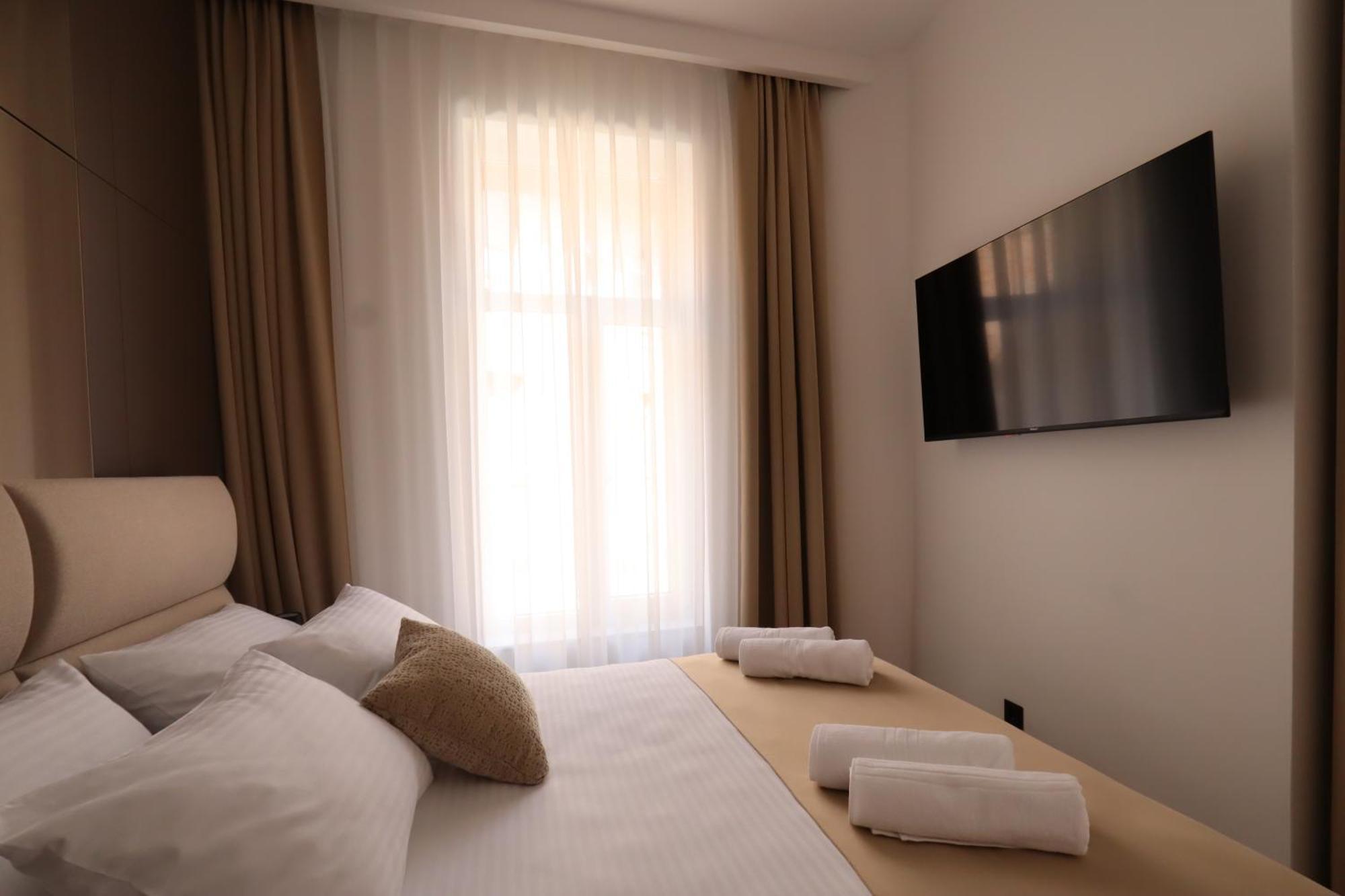 Apartment Din Luxury