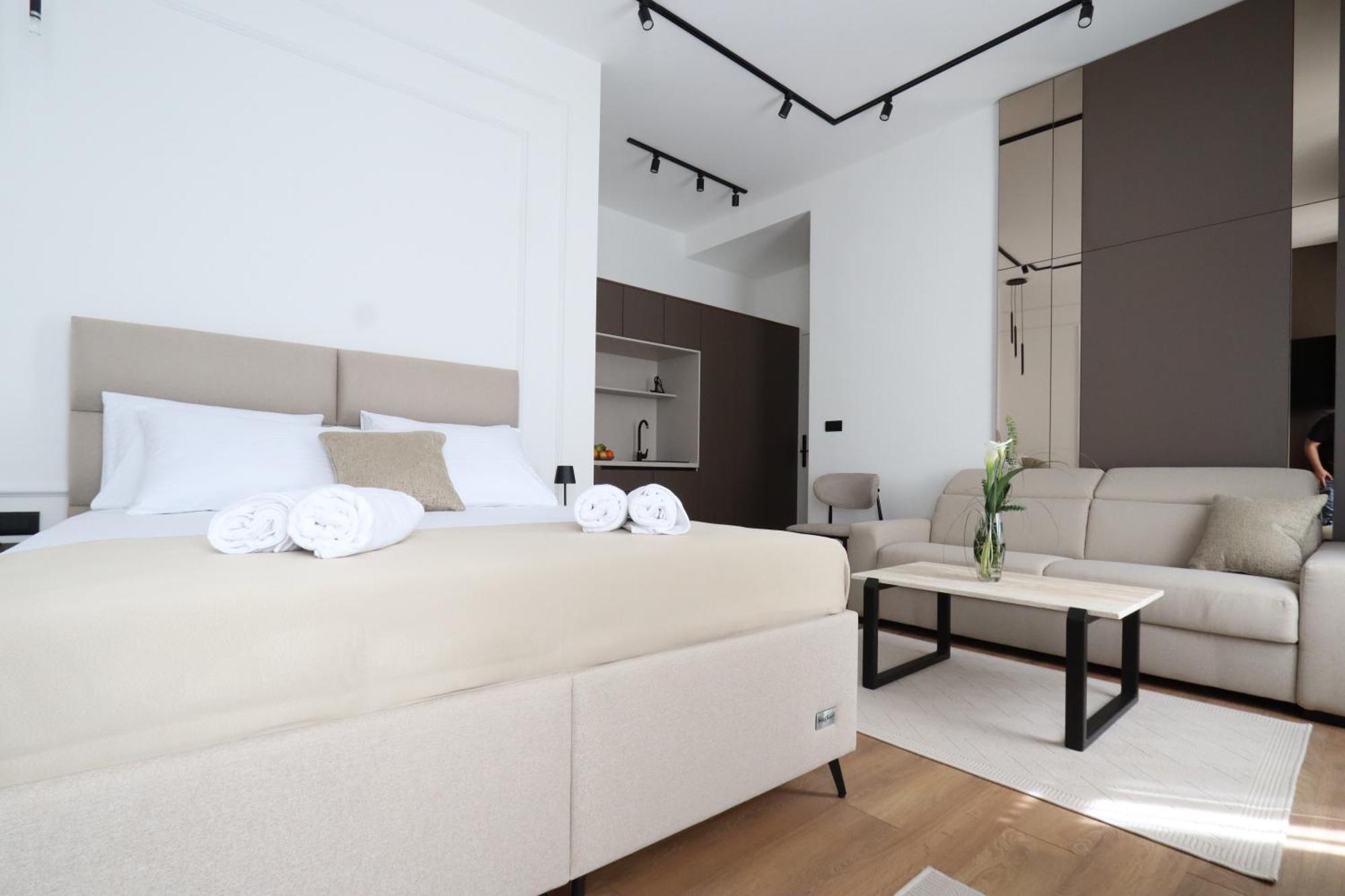 Din Luxury *