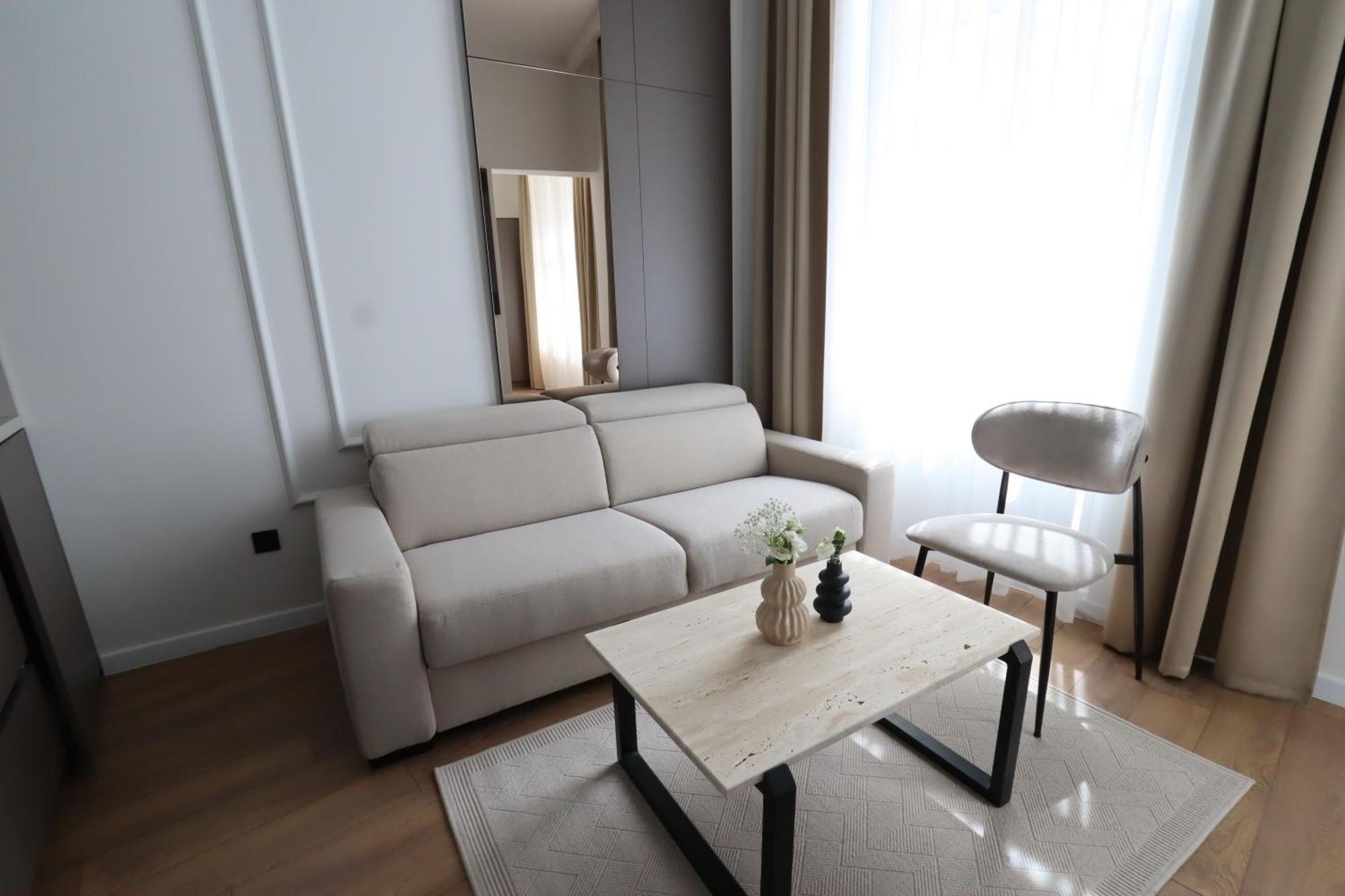Din Luxury *
